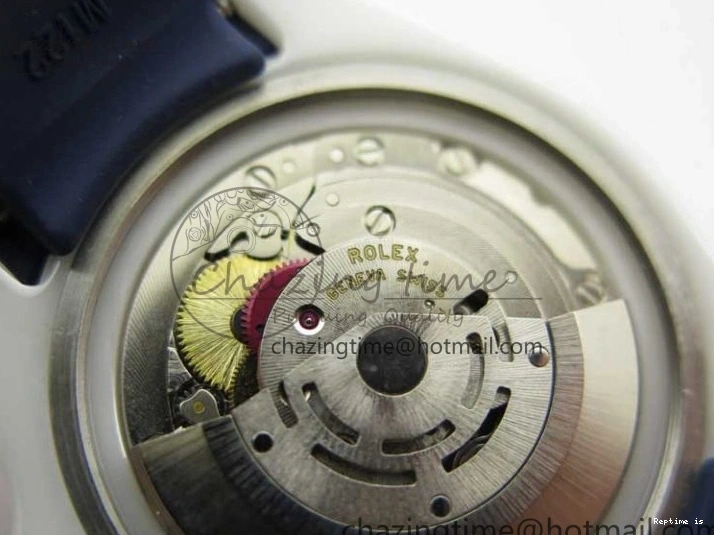 0104 Submariner 40mm White Ceramic 5GF Best Edition Dark Blue Dial on Blue Rubber Strap SA DailyWear 2486